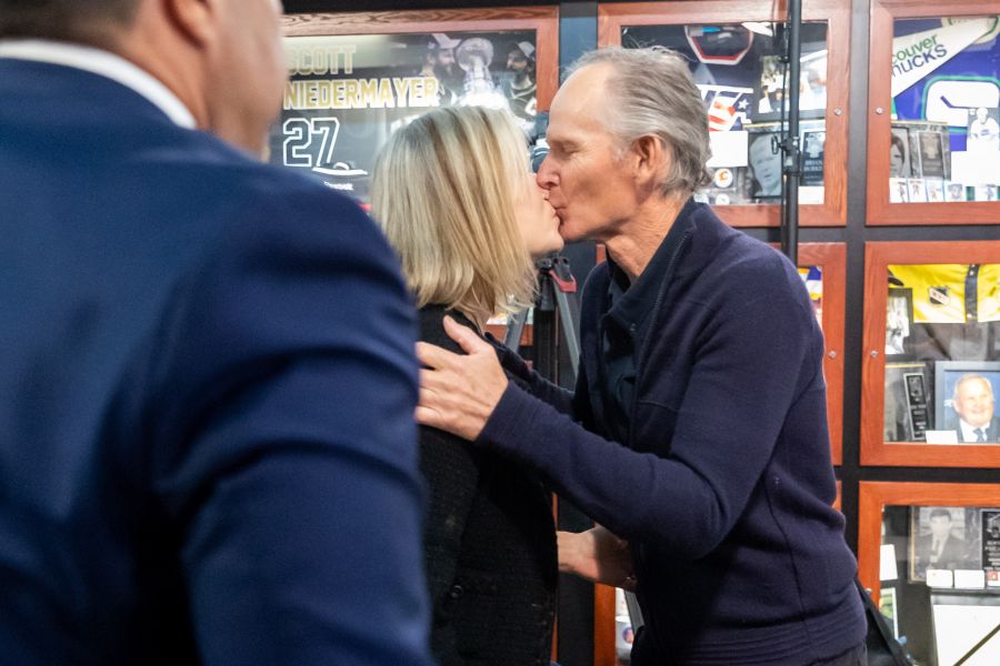 <who>Photo credit: NowMedia/Gord Goble</who> Vees owner Graham Fraser kisses wife Susan Fraser