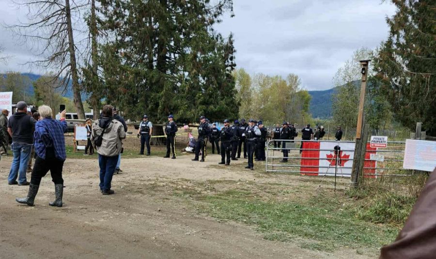 <who> Photo Credit: MP Scott Anderson on Facebook