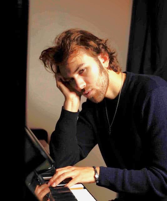 <who>Photo credit: Okanagan Wine Festivals</who>Jazz Crooner Ben Dunnill is the musical entertainment at Friday, Oct. 25th's Cropped wine fest event at Revelry in Kelowna.