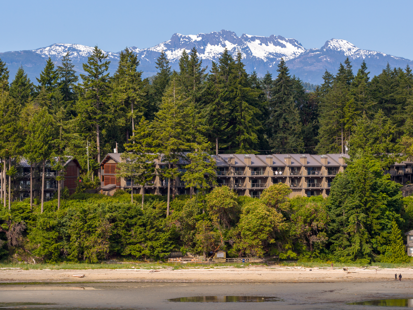 <who>Photo Credit: Tigh-Na-Mara Seaside Spa Resort</who>
