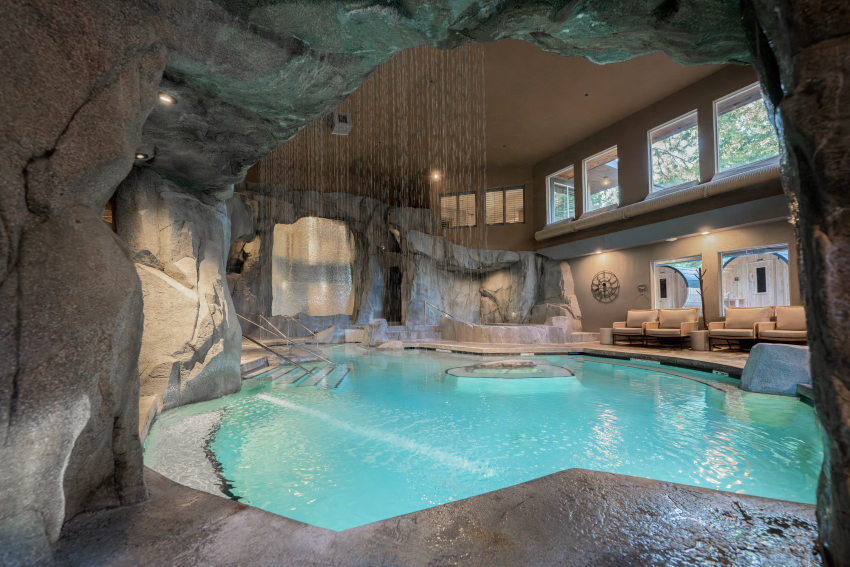 <who>Photo Credit: Tigh-Na-Mara Seaside Spa Resort</who>