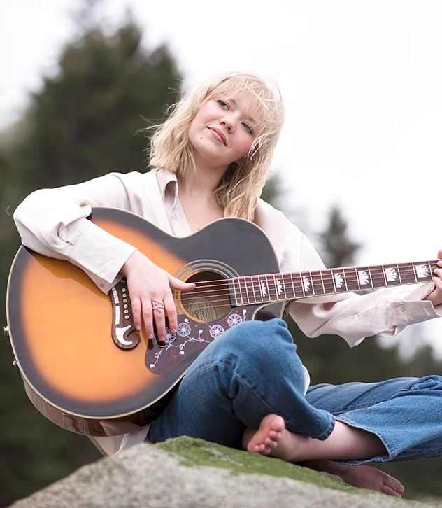 <who>Photo credit: nevaehsyson.com</who>Nevaeh Dyson will be the musical entertainment at Garnet Valley Ranch Winery's Rose Rodeo on Saturday, Sept. 14.