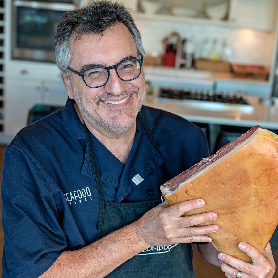 <who>Photo credit: Danika McDowell</who>Don Genova hams it up.