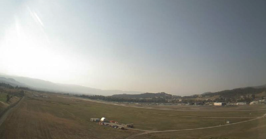 <who> Photo Credit: Environment Canada Kelowna Airport South camera