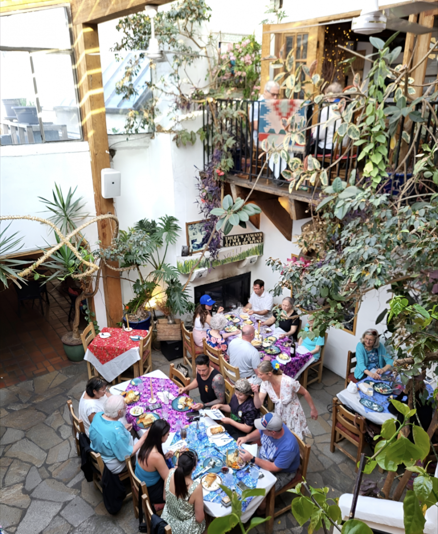 <who>Photo credit: Theo's Greek Restaurant</who>Theo's Greek Restaurant has been located at 687 Main St. in Penticton for 48 years.