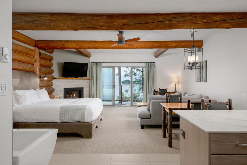 <who>Photo Credit: Tigh-Na-Mara Seaside Spa Resort</who>