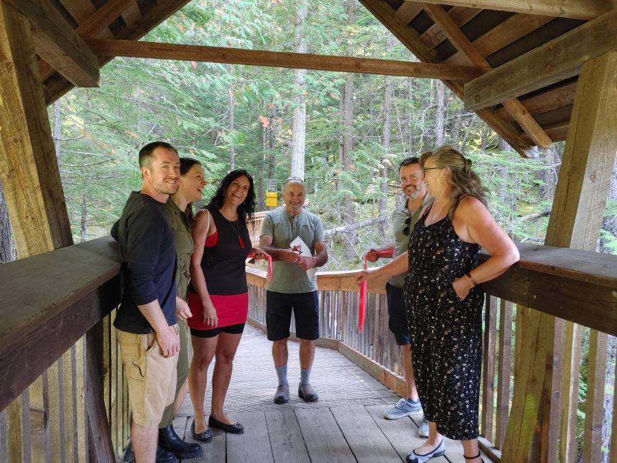 <who> Photo Credit: Village of Nakusp