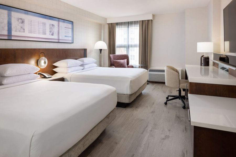 <who>Photo credit: Marriott</who>All of the Delta Grand's 390 rooms have been recently renovated.