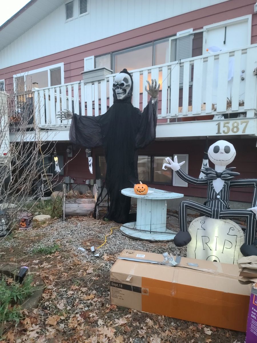 <who>Photo Credit: Miranda Mezzatesta</who>