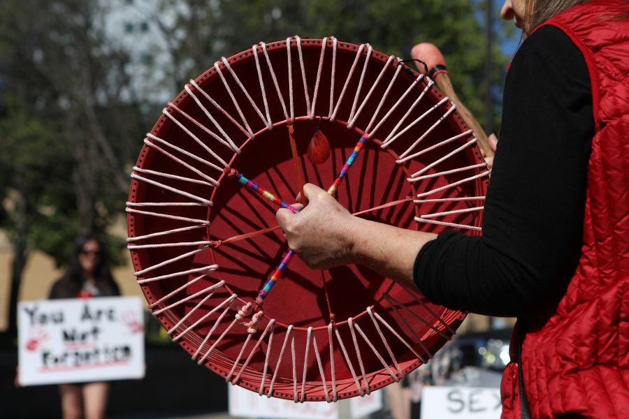 <who> Photo Credit: Aaron Hemens-Local Journalism Initiative Reporter-IndigiNews