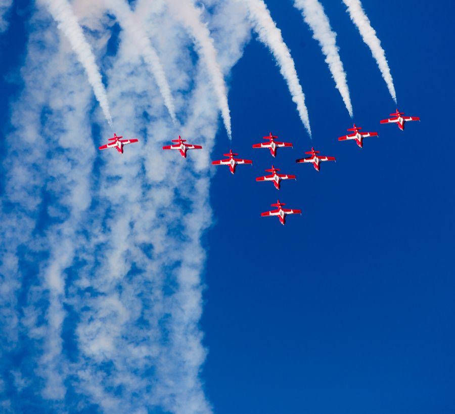 <who>Photo Credit: Gord Goble </who> Snowbirds during Peach Fest 2019