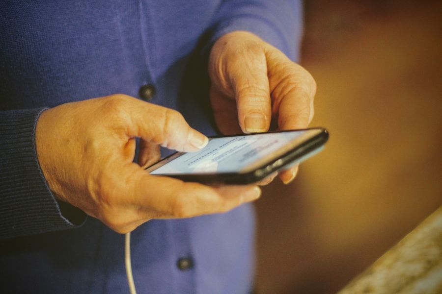 <who>Photo credit: Joshua Hoehne on Unsplash</who>Half of those aged 60+ have tried to reduce their screen time with varying amounts of success.