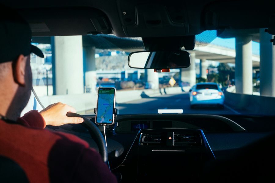 <who>Photo credit: Paul Hanaok on Unsplash</who>Uber was allowed to drop passengers off at Kelowna airport, but wasn't able to pick up at the airport until today.