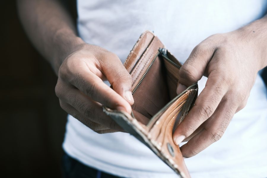 <who>Photo credit: Towfiqu Barbhuiya on Unsplash</who>Are you broke?