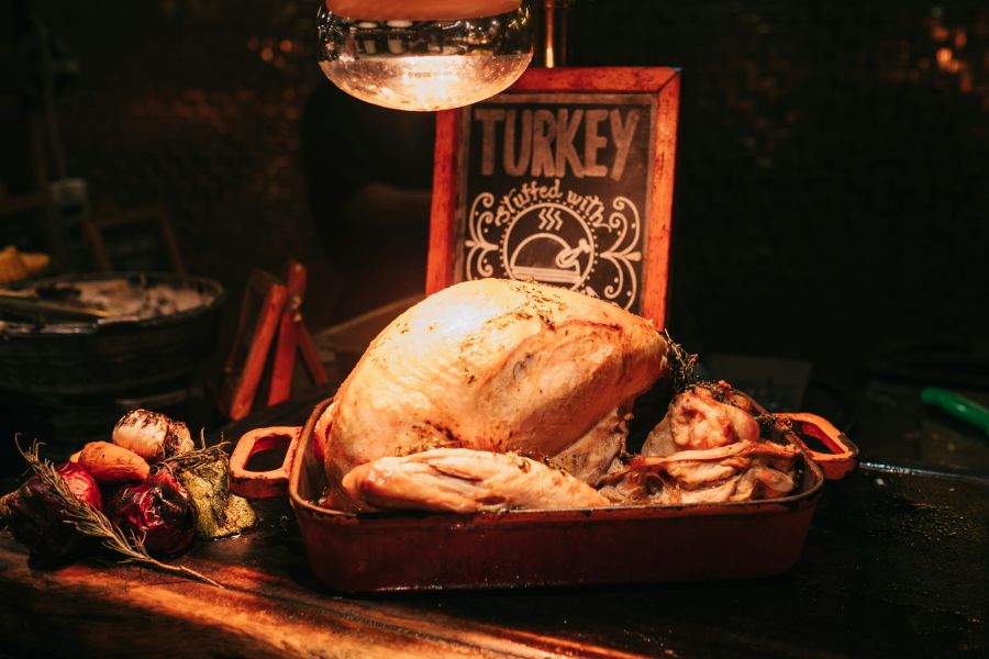 <who>Photo credit: SJ on Unsplash</who>The Thanksgiving turkey with all the trimmings provides an opportunity for all kinds of wine pairings.