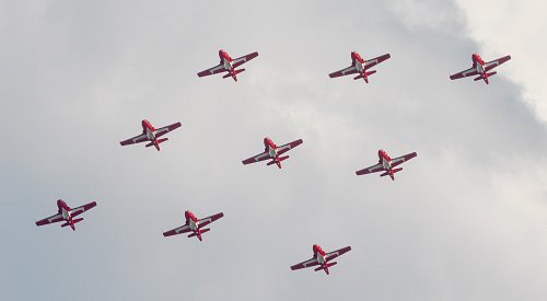 Surprise Snowbirds rehearsal thrills Penticton BC Day crowds