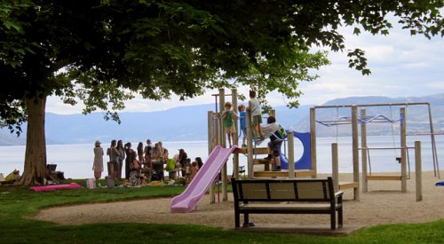 Kelowna weather: Sunny to start, rain possible later, high of 33ºC