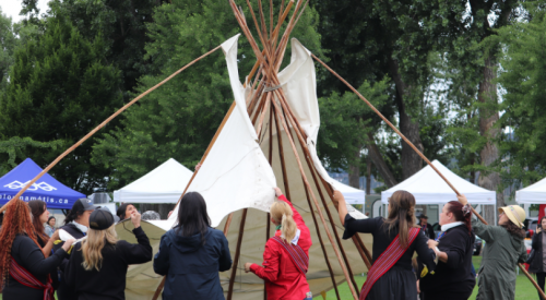 Crowds brave rainy weather to celebrate National Indigenous Peoples Day in Kelowna