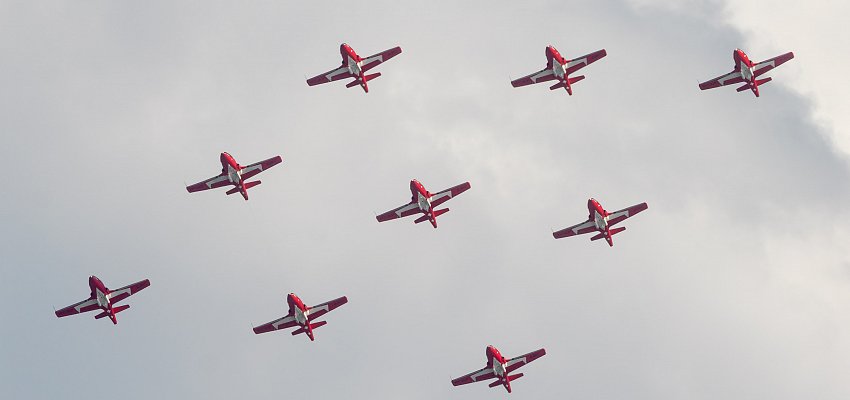 Surprise Snowbirds rehearsal thrills Penticton BC Day crowds